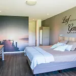 In Ons Straatje 4*