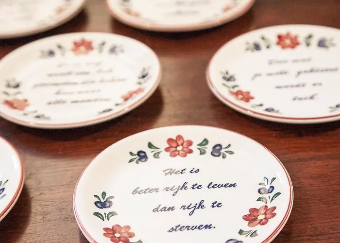 In Ons Straatje 4* 罗斯马伦