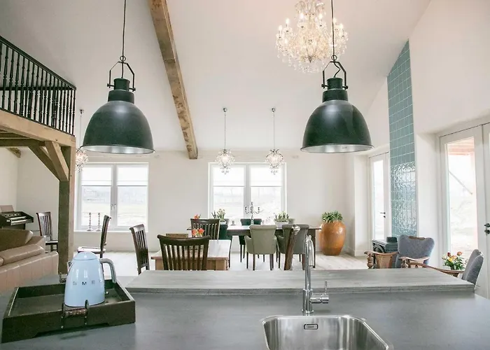 ベッド・アンド・ブレックファスト In Ons Straatje 4*