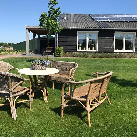 In Ons Straatje Bed & Breakfast 4*